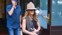 Ni 20 godina kasnije: Jennifer Aniston ne odustaje od ove jednostavne obuće