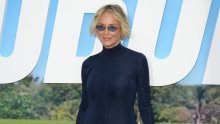Plijeni seksepilom i kada je zakopčana do grla: Sharon Stone oduševila izdanjem