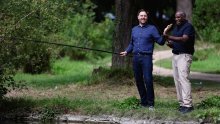 Pred cijelim svijetom pecao je ribu s američkim potpredsjednikom, a sada mu je stigla kazna