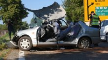 FOTO Vozač sletio s ceste u Valturi kraj Pule: Udario u stablo i poginuo