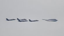 Ovo su bombarder i lovci koji su nadlijetali mjesto susreta Trumpa i Putina