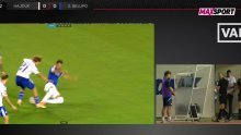 Sudac na Poljudu je pogrešno dosudio dva penala; poslušajte njegovu reakciju na dojavu iz VAR-a