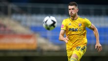 Bivši igrač Dinama, Hajduka i Rijeke zabio gol s centra. Pogledajte!