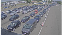 Kilometarske kolone na autocestama, vozi se usporeno, nema čekanja na Lučkom