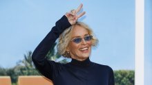 Sharon Stone pozirala u kupaćem kostimu; pogledajte kako izgleda u 68. godini života
