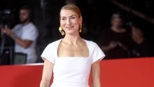 Kombinacija bolja i od haljine: Zvijezda 'Kumova' oduševila elegancijom u Sarajevu