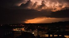DHMZ izdao upozorenje za neke regije - moguće su obilna kiša i tuča. Potrajat će