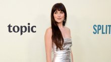 Zna što joj najbolje pristaje: Dakota Johnson blistala u sjajnoj verziji omiljene haljine