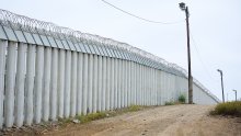 Trump želi obojiti u crno ogradu na granici s Meksikom, razlog je bizaran