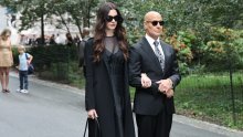 Crna elegancija Anne Hathaway na setu filma 'Vrag nosi Pradu 2'