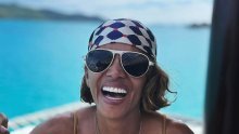 Trud se itekako isplatio: Halle Berry obara s nogu u minijaturnim bikinijima