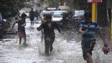 Razoran meteorološki fenomen ubio više od 400 ljudi u Aziji: Što je to 'kišna bomba'?