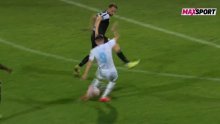 Pogledajte kako se vratar PAOK-a ispružio da zaustavi Čopov udarac
