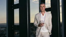 Ovaj poznati pjevač okupio je bivši Thompsonov bend i kreće na turneju