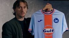 Pogledajte kako je Modrić predstavio dres kultnog engleskog kluba; inspiriran je hrvatskom zastavom