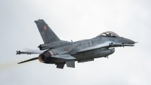 Strašne scene iz Poljske: F-16 srušio se tijekom probe za zrakoplovni show, pilot poginuo