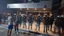 Treća noć pat pozicije u Novom Sadu: Evo kako su studenti dozivali dekana Filozofskog fakulteta