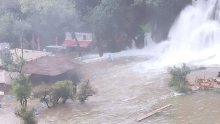 Nevrijeme poharalo i susjedstvo: Bujica nosila sve, uništene zgrade i usjevi