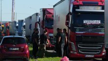 Ne nazire se završetak blokade; kilometarske kolone u BiH, blokirani prijelazi