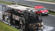 Kod Bakra se zapalio autobus