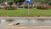 Nevrijeme poharalo Istru, opći potop u Umagu. Meteorolozi: Riječ je o tzv. oborinskom vlaku