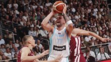Sjajni Luka Dončić 'odvukao' Slovence do osmine finala Eurobasketa