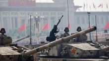 Peking pokazao 'mišiće' i moćno oružje: Pogledajte najveću vojnu paradu u povijesti Kine