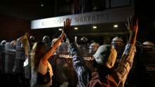 Vučić vrijeđao europske zastupnike: ‘Skupio se zadnji ološ'; Studenti tvrde: ‘Drže nas kao taoce!‘