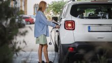 Njemački gigant tvrdi: Baterije za automobile mogu napajati strujom milijune kućanstava