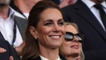 Od ove košulje teško je pronaći ljepšu: Kate Middleton zbog nje je odbacila haljine
