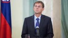 Slovenija suspendira 'schengen' i uvodi nadzor na granici