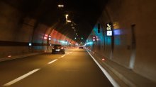 Pokvarilo se vozilo u tunelu na autocesti A1: Gužva i na A4 u smjeru Zagreba