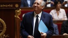 Pala francuska Vlada; Macron pred potragom za nasljednika francuskog premijera Bayroua