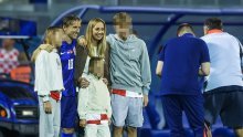 Tako se to radi: Vanja Modrić s birkinicom u ruci pokazala najudobniji jesenski stajling