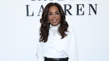 Oprah Winfrey izgleda nevjerojatno u kožnim hlačama nakon gubitka kilograma