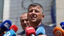 Najžešćem kritičaru Dodika ponovno zapalili automobil