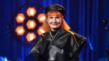 Josipa Lisac u nesvakidašnjem izdanju, fanovi zbunjeni: 'Kako to, nikada se ne sunča?'