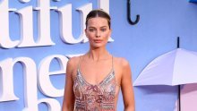 Ovakvu Margot Robbie još niste vidjeli: Zbog njezine 'gole' haljine sve je stalo, a tek kad se okrenula