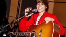 Justin Bieber želi izaći s Rihannom