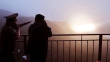 Kim Jong Un uoči ključnog sastanka najavio unapređenje nuklearnog oružja i vojne moći