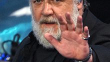 Russell Crowe otkrio u kakvom je odnosu s bivšom suprugom, ali i što na sve kaže njegova zaručnica