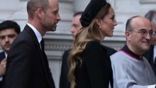 Kraljevski oproštaj: Charles, William i Kate predvodili počast omiljenoj članici obitelji