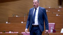 Paus: Istarske uljare se kažnjava umjesto podržava