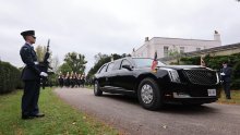 Trump se Londonom vozika u 'Bondovom' autu: Vrijedi više od 14 milijuna eura