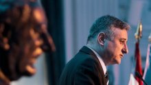 Članovi HDZ-a pripremaju pobunu, poslali otvoreno pismo Karamarku