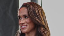 Meghan Markle ukrala pozornost laskavom haljinom, ali i značajno posvjetljenom kosom