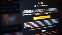 Provjera dobi na porno stranicama: Zaštita maloljetnika ili uvod u masovni nadzor?