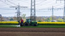 Europska komisija popustila pod pritiskom industrije: I dalje dopušta trgovanje opasnim pesticidima