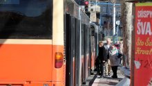 Autotrolej: Autobus udario u stanicu, dječaka zasulo razbijeno staklo