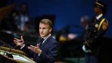 Macron: Živimo u paradoksalnom trenutku, moramo ustati i djelovati